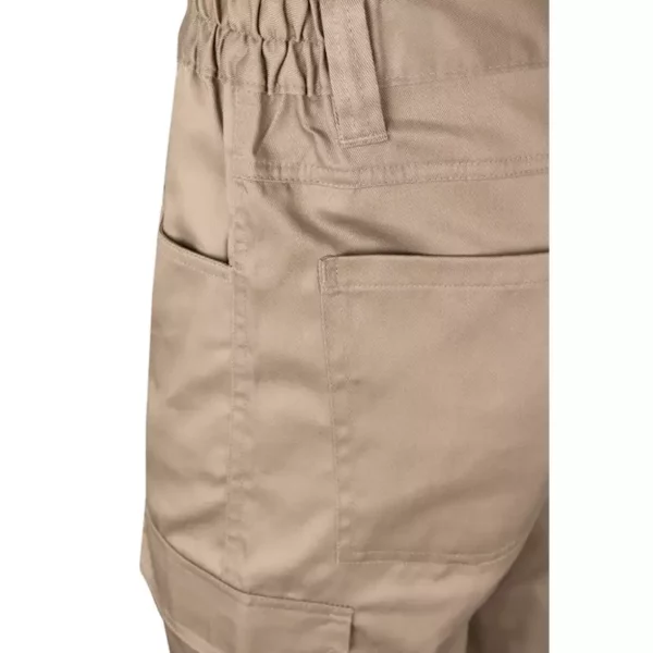 Pantalón multibolsillos modelo 103025 en color beige arena