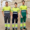 Trabajadores de alta visibilidad con pantalones stretch bicolor modelo 303002s en diferentes colores