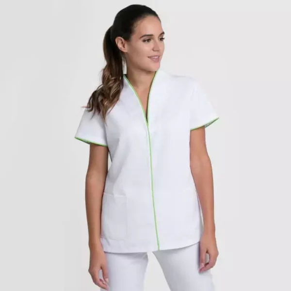 Casaca sanitaria Creyconfe Tech Forli para mujer en color blanco con vivo pistacho