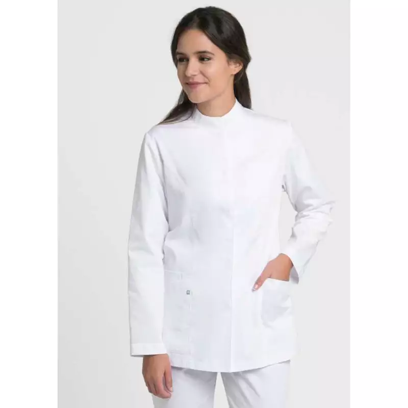 Chaqueta sanitaria para mujer Creyconfe Básicos Fuengirola Plus en color blanco.