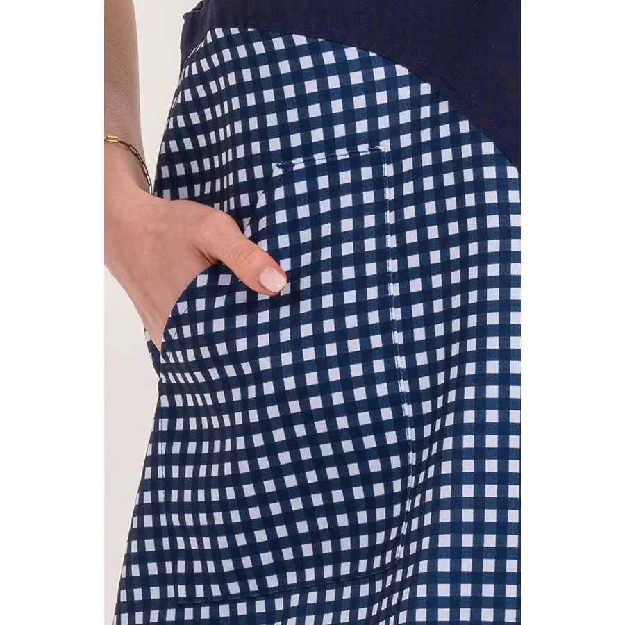 Estola Dyneke Cruzada Cuadro Azul 8156384 4 Estola cruzada cuadro azul Dyneke 8156384, detalle de bolsillo de cuadros