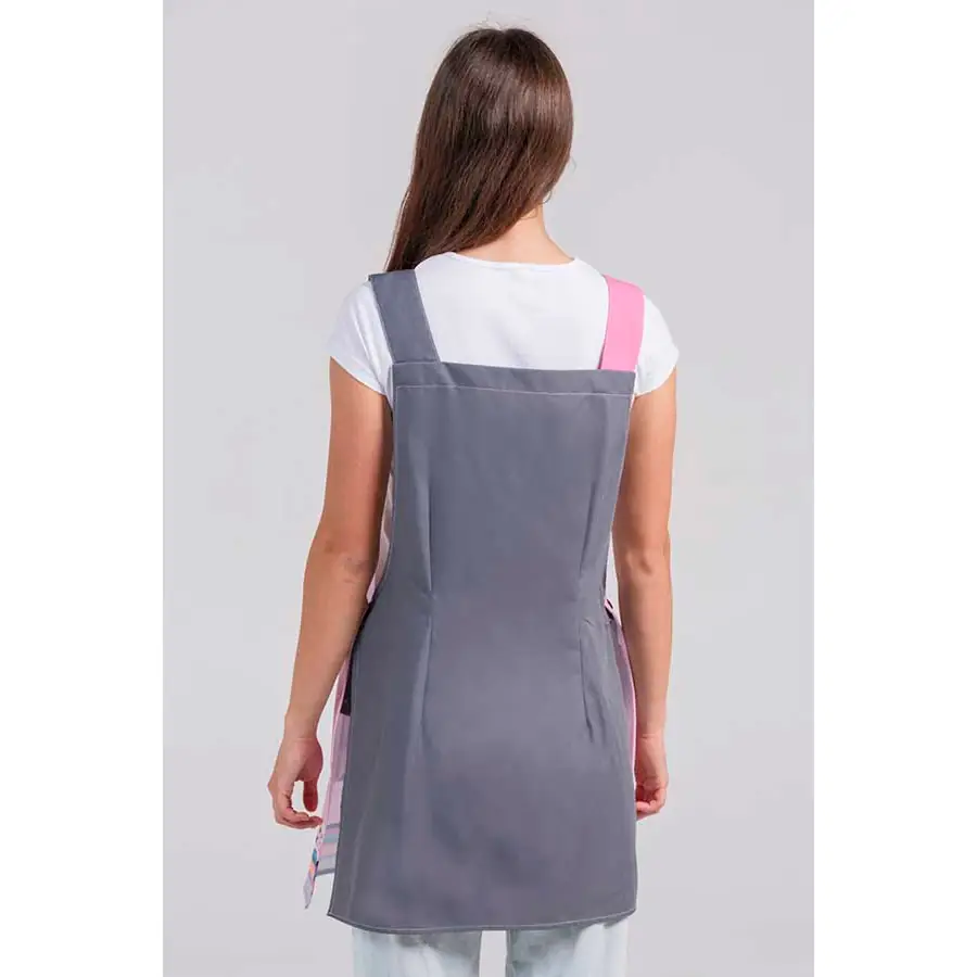 Estola Dyneke Cerdito 8316889 3 Estola maestra cerdito Dyneke 8316889, vista trasera con modelo