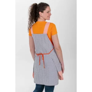 Estola maestra gato negro Dyneke 8343209, vista trasera con modelo