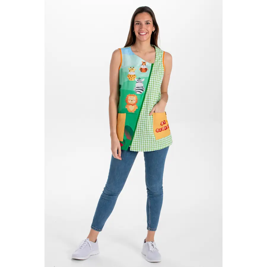 Casaca Dyneke Be Happy 8886171 3 Casaca maestra s/m be happy Dyneke 8886171, vista frontal con modelo