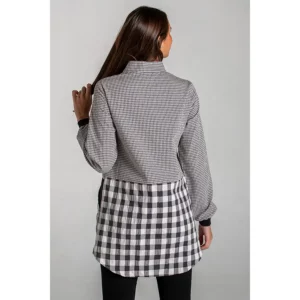 Bata maestra cuadros gris antracita Dyneke 8896247, vista trasera con modelo
