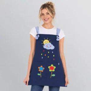 Batas, pichis y estolas para Maestra de Infantil en Las Palmas 17 Estola Dyneke Sol y Nube 8902301, vista frontal con modelo