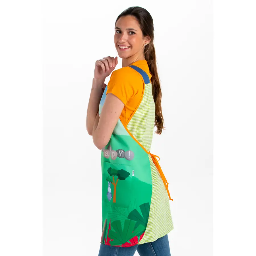 Estola Dyneke Be Happy Verde 8927975 3 Estola maestra be happy verde Dyneke 8927975, vista lateral con modelo