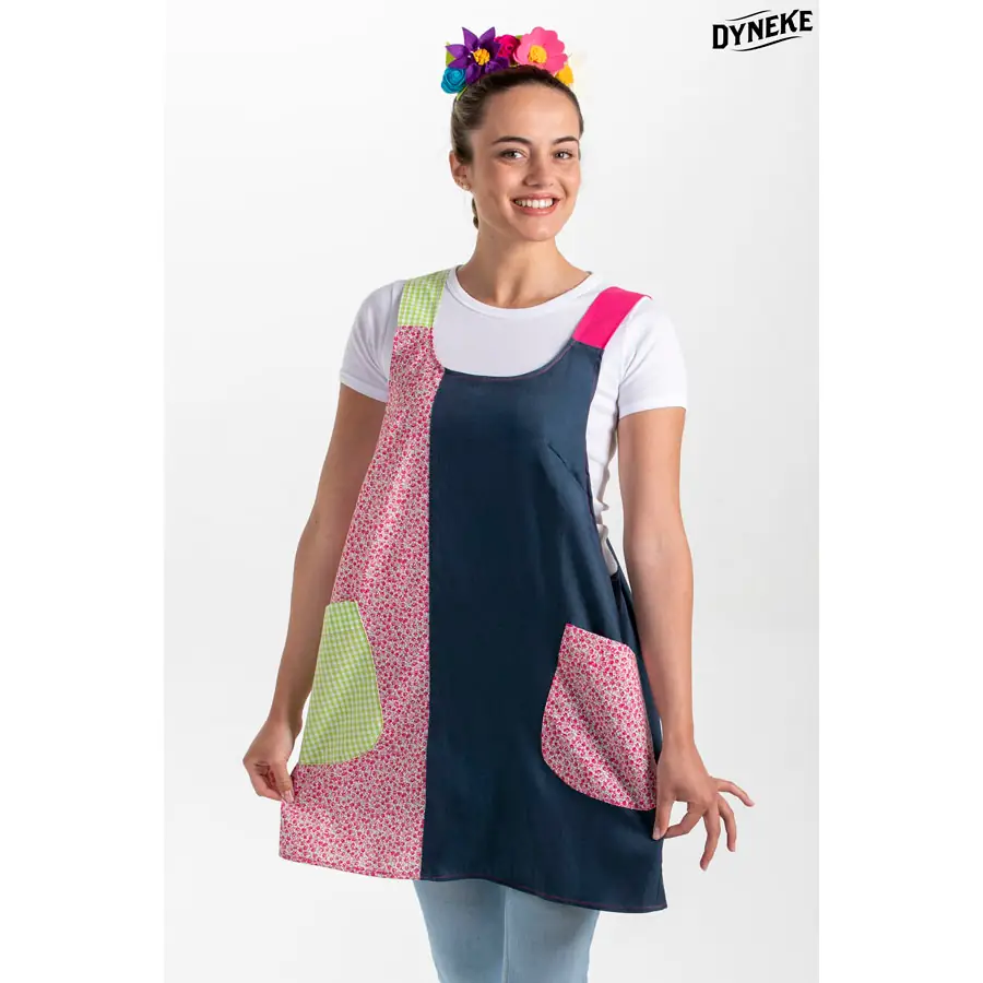 Estola Dyneke Primavera Flor 8989560 1 Estola primavera flor Dyneke 8989560, vista frontal con modelo