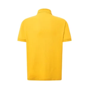 Polo JHK PORA210 en mostaza, vista trasera