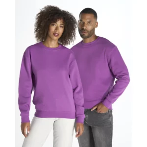 Sudadera JHK SWRA290, vista frontal con personas