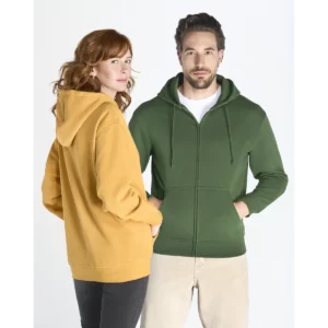 Sudadera JHK SWUAHOOD, vista frontal con persona