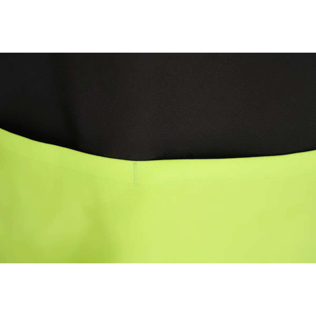Estola Lacla Vivo Colores 21602124 13 Estola Lacla Vivo Colores 21602124, Negro/Pistacho, detalle de bolsillos