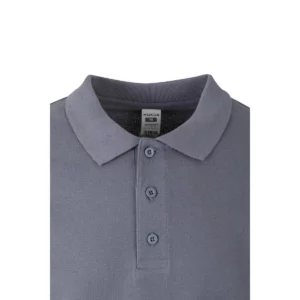 Polo Mukua HOBART en color Blue Fog, detalle del cuello