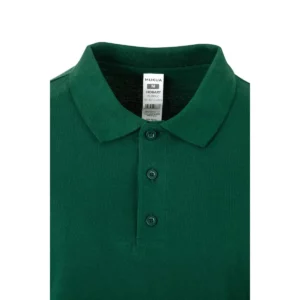 Polo Mukua HOBART en color Bottle Green, detalle del cuello