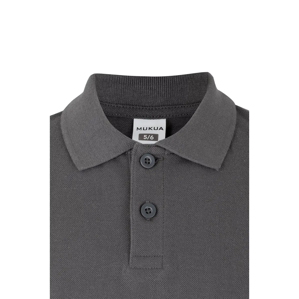 Polo infantil Mukua MACKAY KIDS PS200KC 8 Polo Mukua MACKAY KIDS en color Dark Grey, detalle del cuello