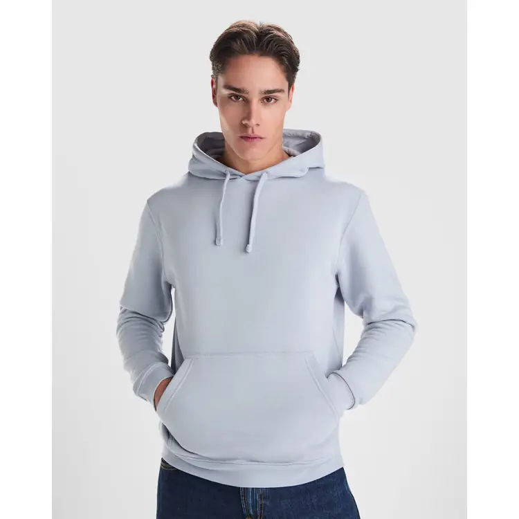 Sudadera Roly URBAN SU1067 1 Sudadera Roly SU1067, vista frontal con persona