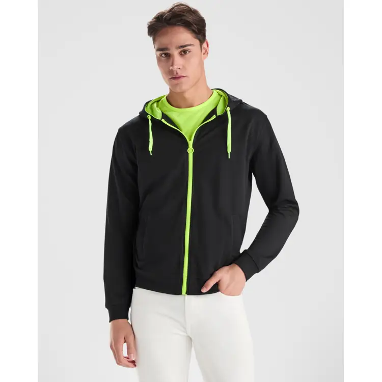 Sudadera Roly FUJI SU1105 1 Sudadera Roly SU1105, vista frontal con persona