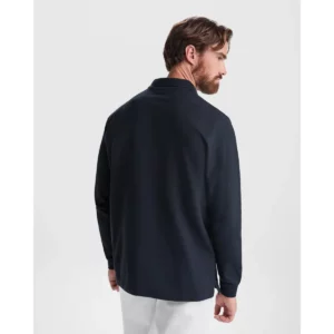 Polo Roly ROVER L/S de manga larga, vista trasera con modelo