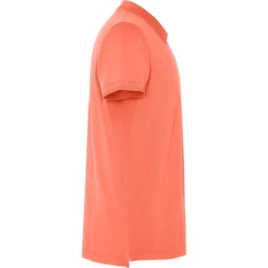 Polo Roly WOS en coral, vista lateral opuesta