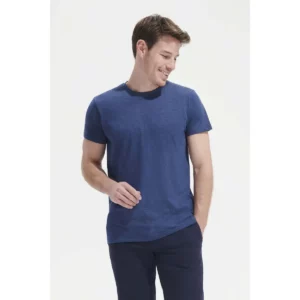 Camiseta SOL'S REGENT FIT 00553, presentación con modelo