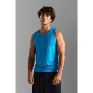 Camiseta SOL'S SPORTY TT MEN 02073, presentación con modelo