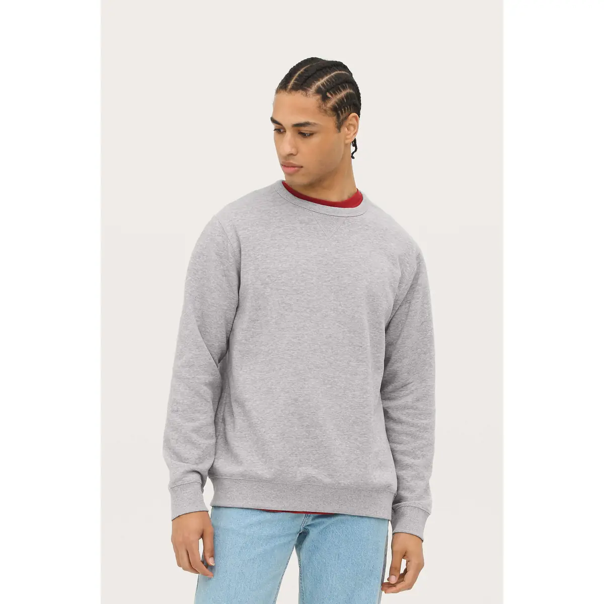 Sudadera SOL'S SULLY 02990 1 Sudadera SOL’S 02990, vista frontal con persona