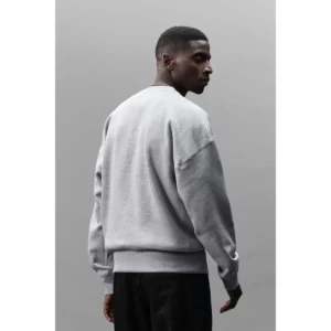 Sudadera SOL’S 04043, vista trasera con persona