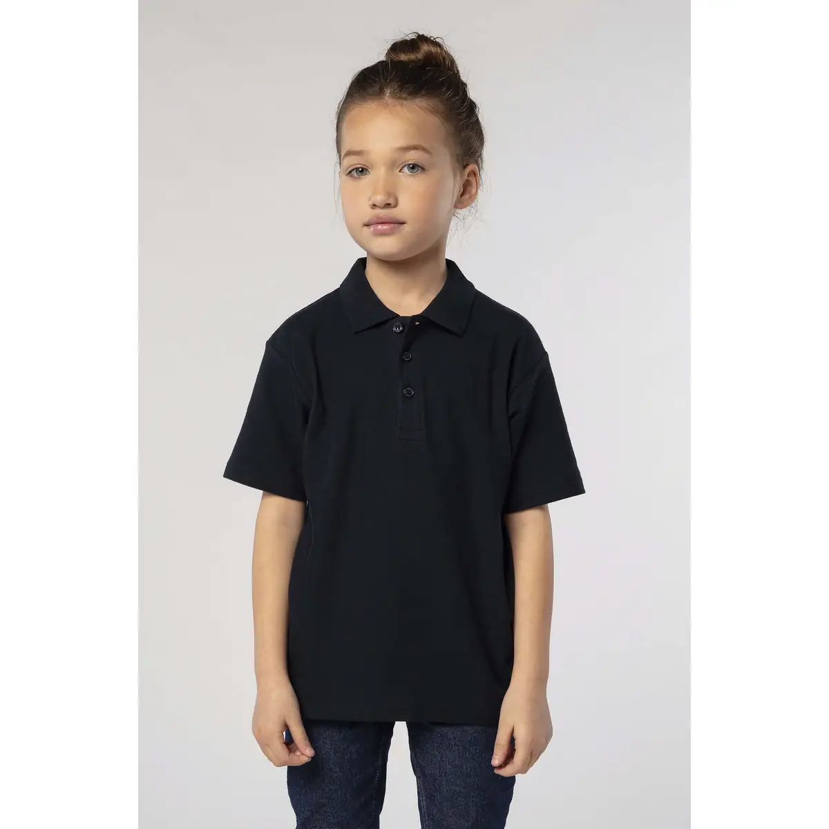 Polo infantil SOL’S SUMMER II KIDS 11344 1 Polo SOL’S SUMMER II KIDS infantil, vestido por una niña, vista frontal