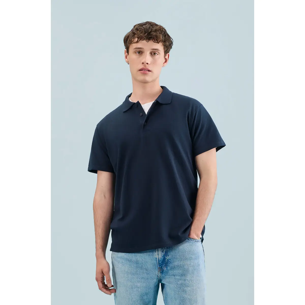 Polo hombre SOL’S SPRING II 11362 1 Polo Sol’s SPRING II azul marino, vestido por un modelo, vista frontal
