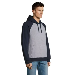 Sudadera SOL’S 02998, vista lateral con persona