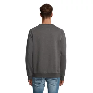 Sudadera SOL’S 03567, vista trasera con persona