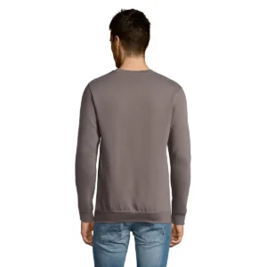 Sudadera SOL’S 13250, vista trasera con persona