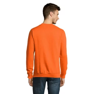 Sudadera SOL’S 13250, vista trasera con persona