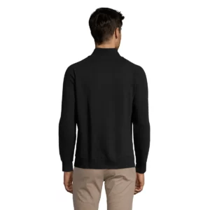 Sudadera SOL’S 47200, vista trasera con persona