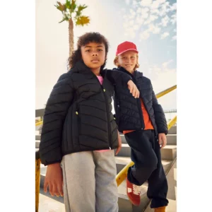 Chaqueta infantil Clique Idaho Junior 0200905, con modelos infantiles