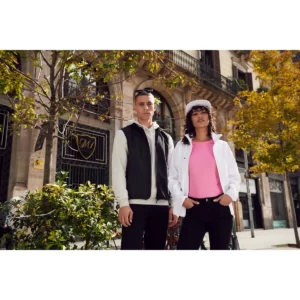 Chaleco hombre CLIQUE CLASSIC SOFTSHELL VEST 0200911 / Chaqueta mujer CLIQUE CLASSIC SOFTSHELL JACKET WOMEN 0200915, con modelos
