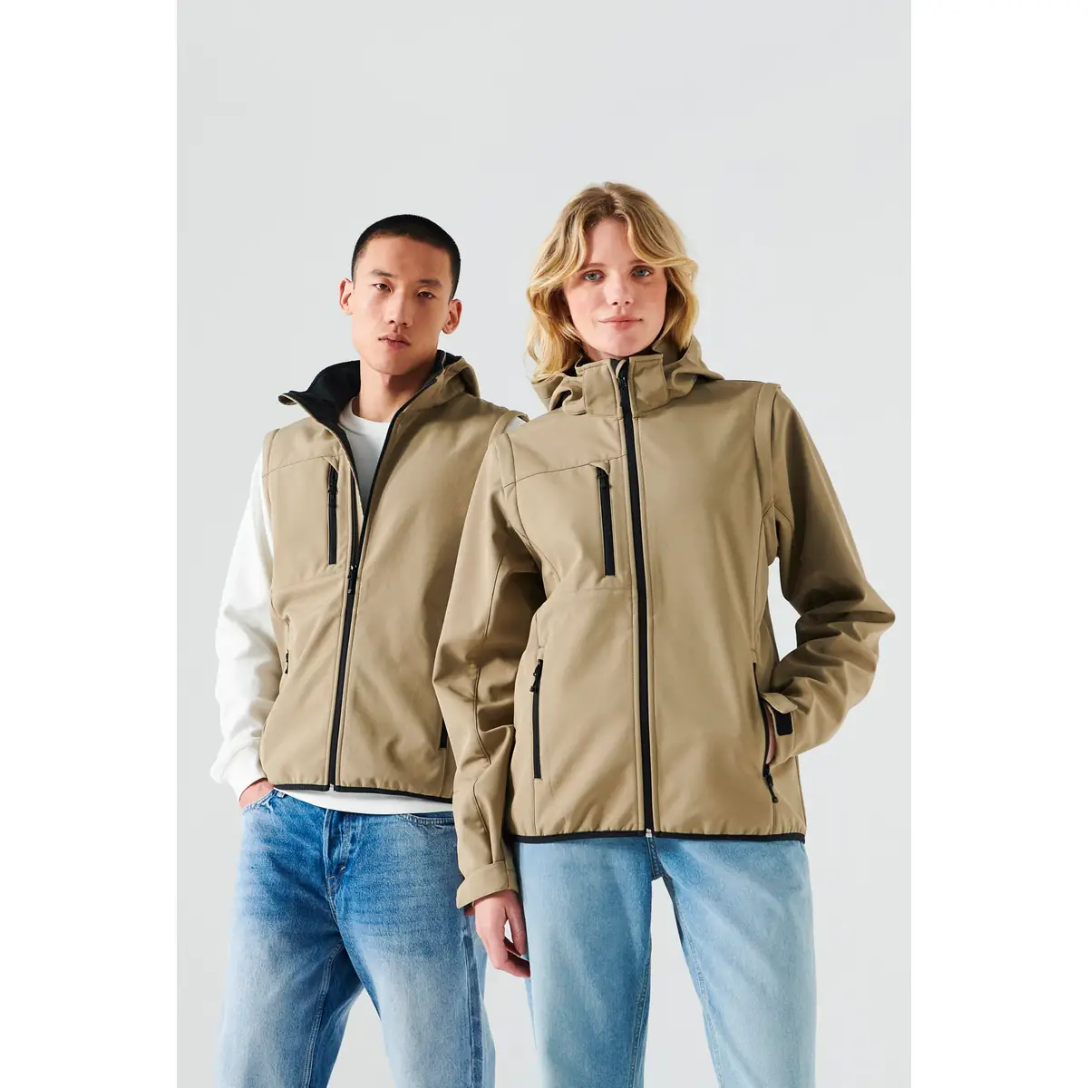 Chaqueta unisex CLIQUE CLASSIC SOFTSHELL 2 IN 1 0200913 1 Chaqueta unisex CLIQUE CLASSIC SOFTSHELL 2 IN 1 0200913, con modelos