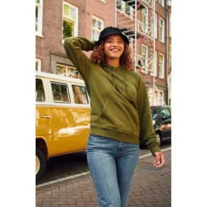 Sudadera unisex CLIQUE MIAMI HOODY 0201031, con modelo