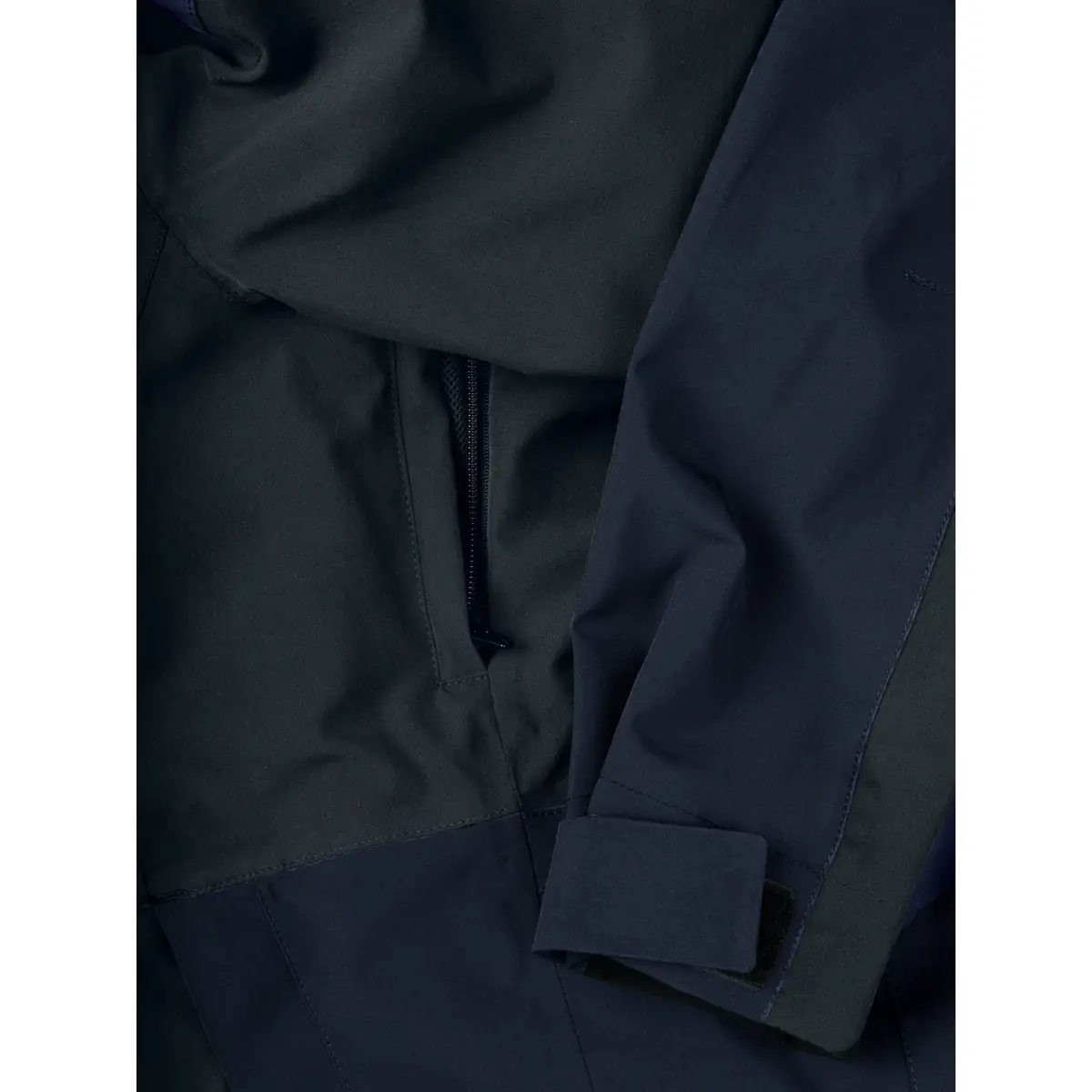 Chaqueta de trekking unisex CLIQUE STAFFORD 020901 23 Chaqueta de trekking Clique Stafford 020901, Azul marino oscuro, detalle de manga