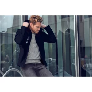 Chaqueta hombre CLIQUE MILFORD JACKET 020927, con modelo, vista frontal de campaña