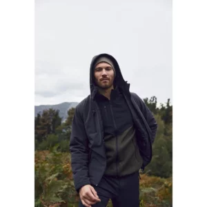 Chaqueta hombre CLIQUE PADDED HOODY SOFTSHELL 020952, con modelo, vista frontal