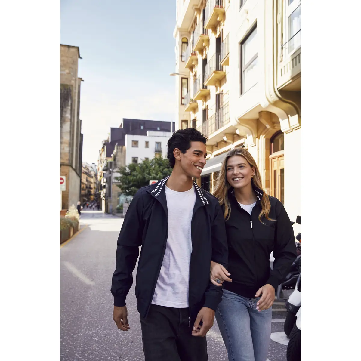 Chaqueta unisex CLIQUE KEY WEST 020956 1 Chaqueta unisex CLIQUE KEY WEST 020956, con modelos