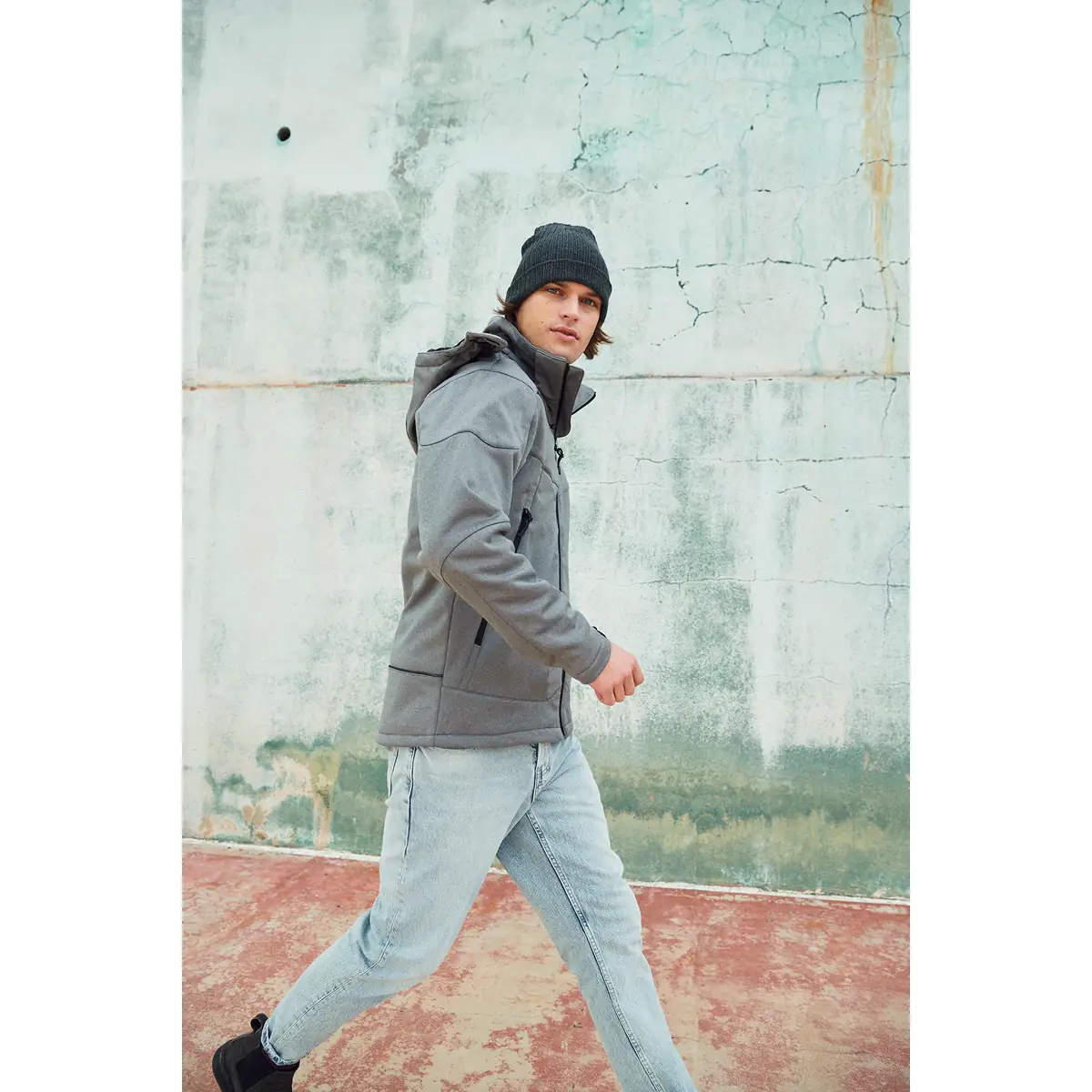 Chaqueta hombre CLIQUE GRAYLAND 020980 1 Chaqueta hombre CLIQUE GRAYLAND 020980, con modelo