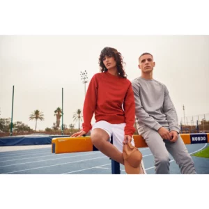 Sudadera técnica unisex CLIQUE BASIC ACTIVE ROUNDNECK 021010, con modelos