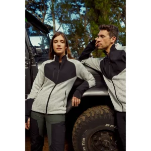 Chaqueta polar CLIQUE HAINES WOMEN 023947, dos modelos en exterior