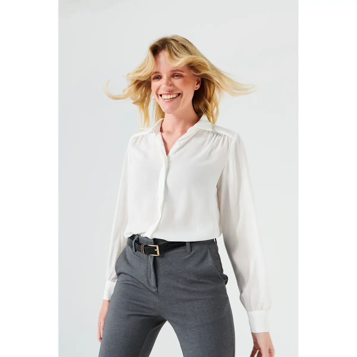 Blusa mujer CLIQUE LIBBY 027347 1 Blusa mujer CLIQUE LIBBY 027347, con modelo