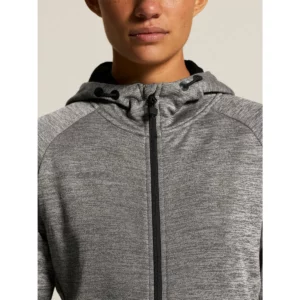Chaqueta mujer CRAFT ADV UNIFY FZ HOOD 1909133, Dark grey melange, con modelo, detalle de cuello y pecho