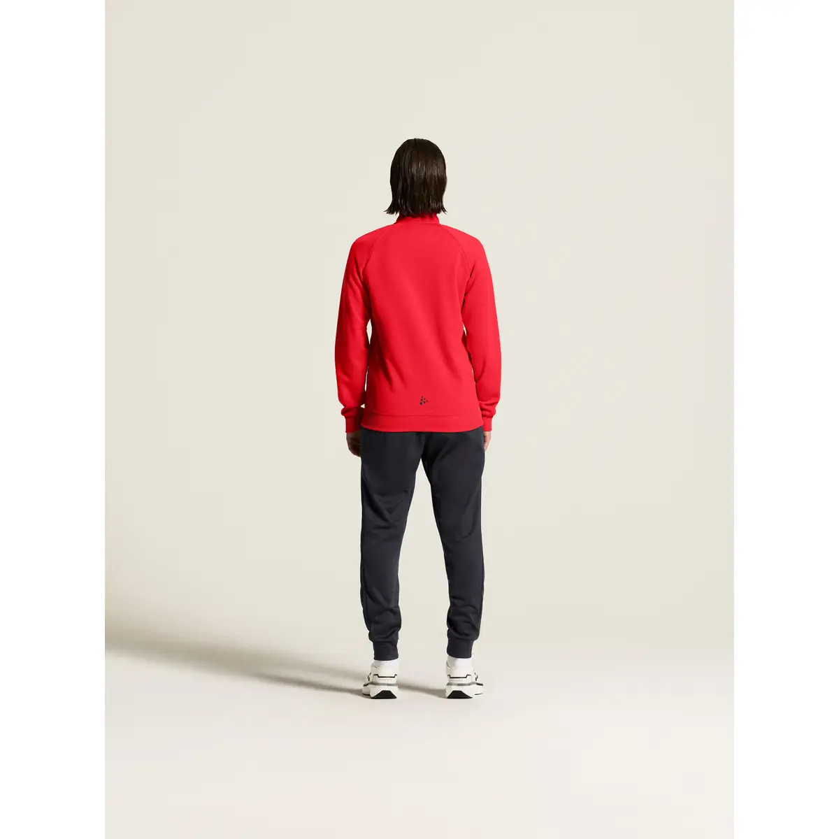 Chaqueta mujer CRAFT ADV UNIFY JACKET 1909135 38 Chaqueta mujer CRAFT ADV UNIFY JACKET 1909135, Bright red, con modelo, vista posterior de cuerpo entero