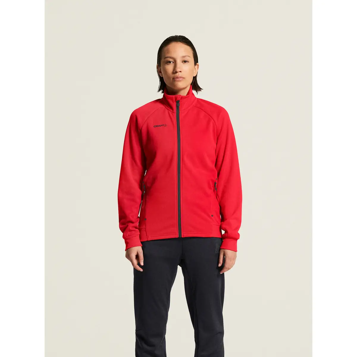 Chaqueta mujer CRAFT ADV UNIFY JACKET 1909135 42 Chaqueta mujer CRAFT ADV UNIFY JACKET 1909135, Bright red, con modelo, vista frontal