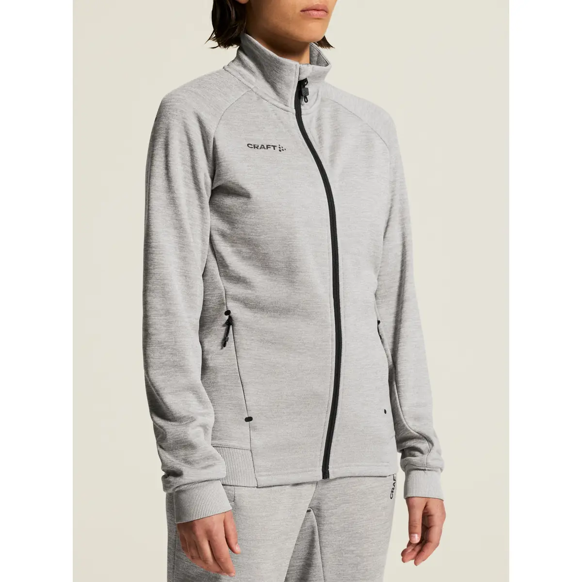 Chaqueta mujer CRAFT ADV UNIFY JACKET 1909135 65 Chaqueta mujer CRAFT ADV UNIFY JACKET 1909135, Grey melange, con modelo, detalle frontal